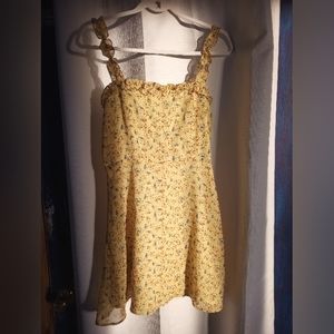 Renamed yellow floral mini dress M